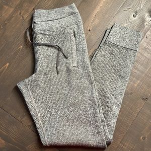 Like New Lululemon Engineered Warmth Joggers Grey Sag/White Size 2